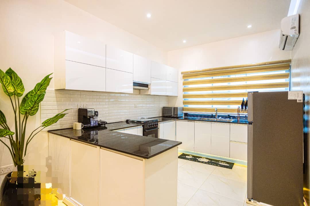 Exquisitely furnished 3 bedroom apartment